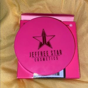 Jeffree Star Mint Condition Skin Frost